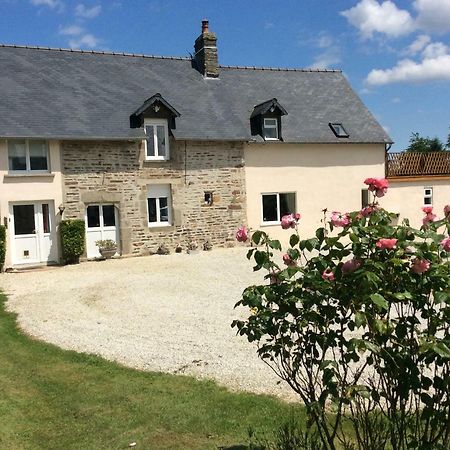 Maison La Touchardiere Barenton Exterior foto